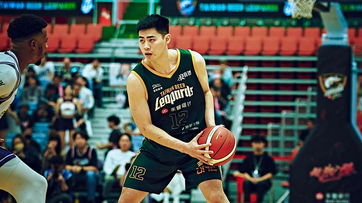 林信寬砍進全隊最高21分 率台啤永豐雲豹擊敗攻城獅