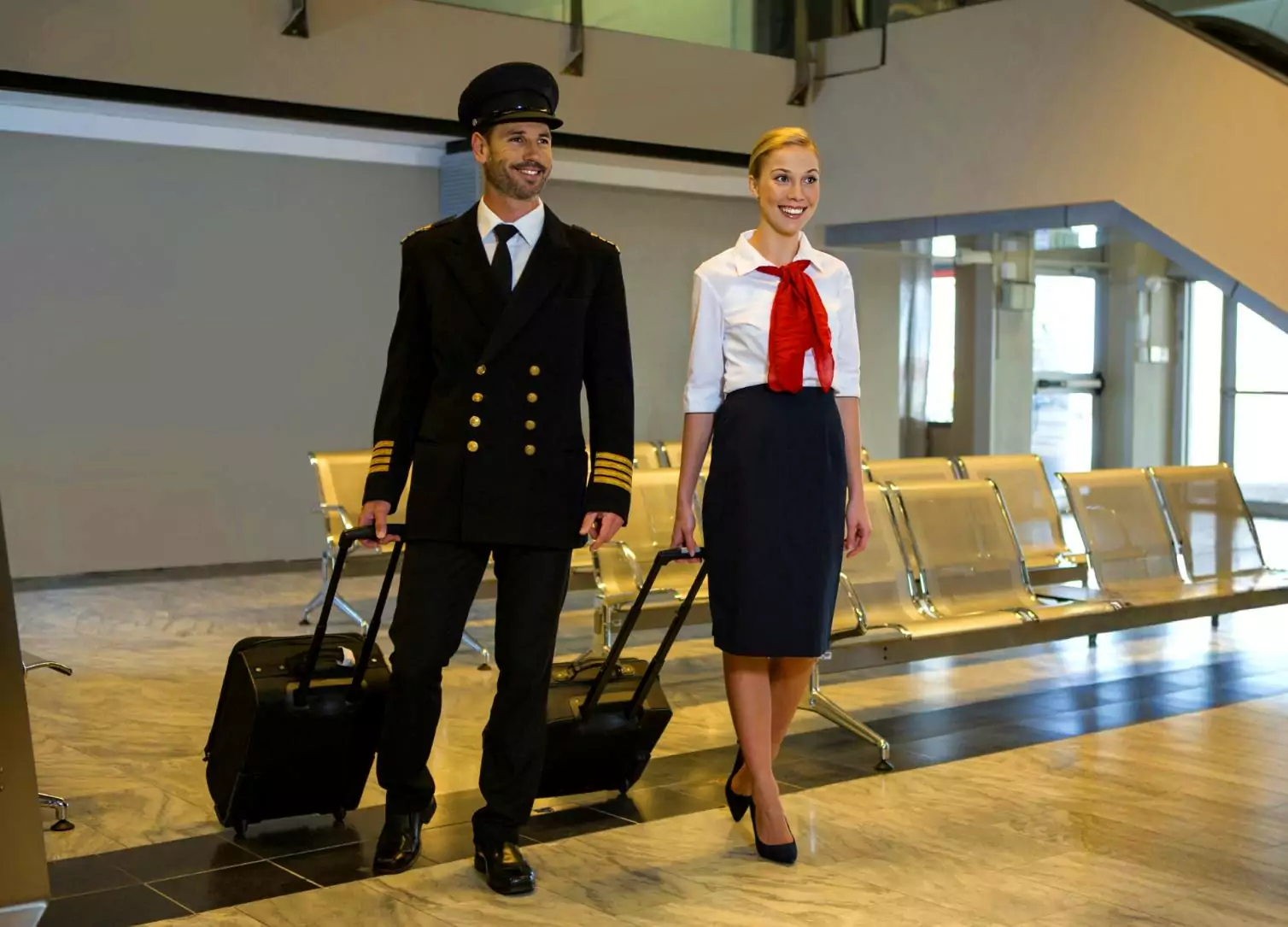 長榮航空跟進「空姐可穿褲裝」 空服員工會:性別平權的里程碑 長榮航空跟進「空姐可穿褲裝」 空服員工會:性別平權的里程碑
