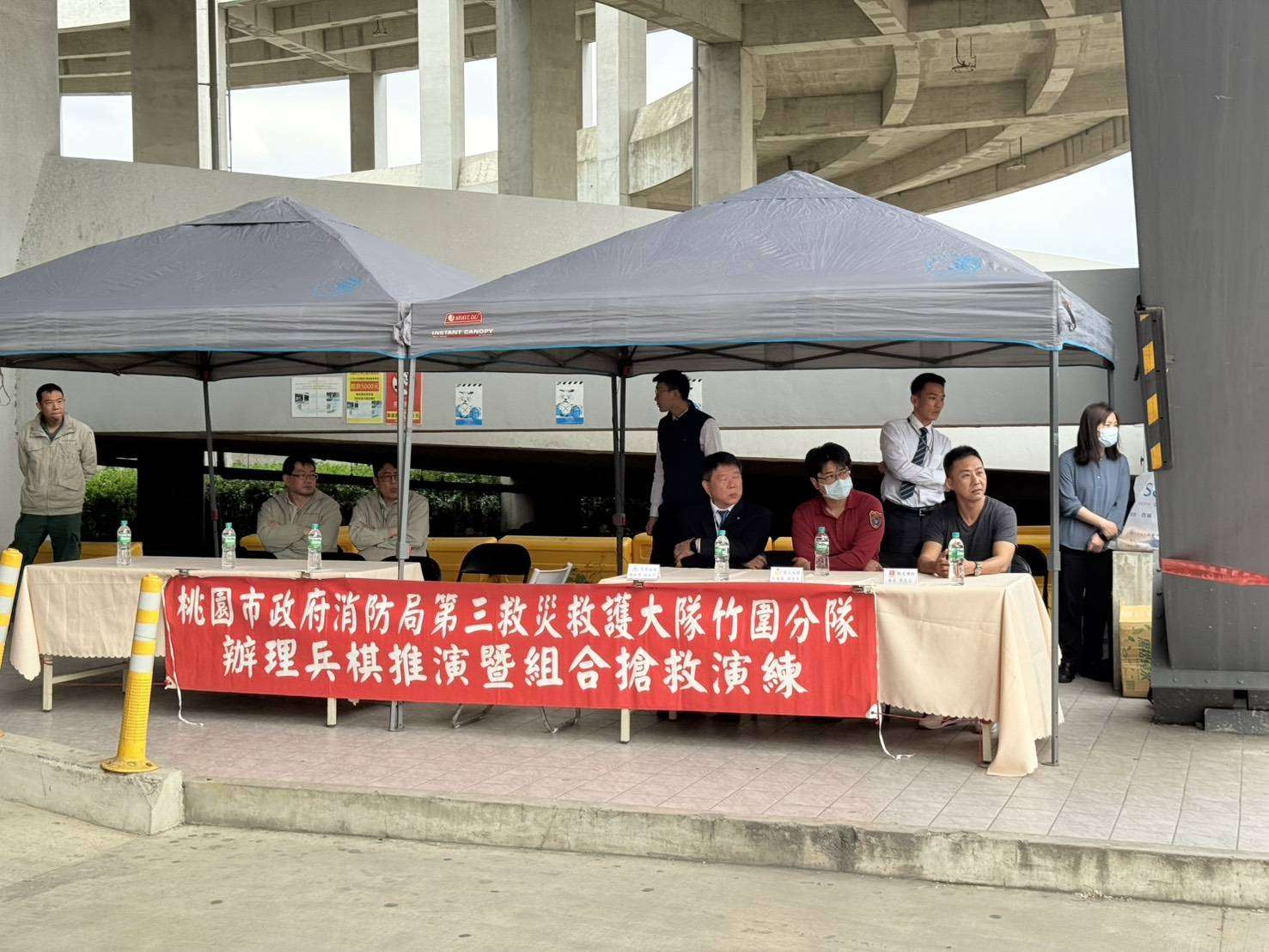 桃消竹圍分隊前進蝦皮理貨中心 火災搶救演練過程逼真 1176011 0