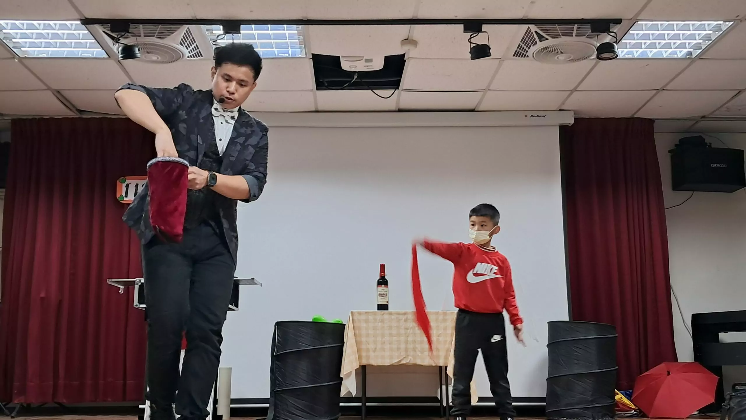 大溪瑞祥國小邀魔術師表演 學童度過歡樂兒童節 大溪瑞祥國小邀魔術師表演 學童度過歡樂兒童節