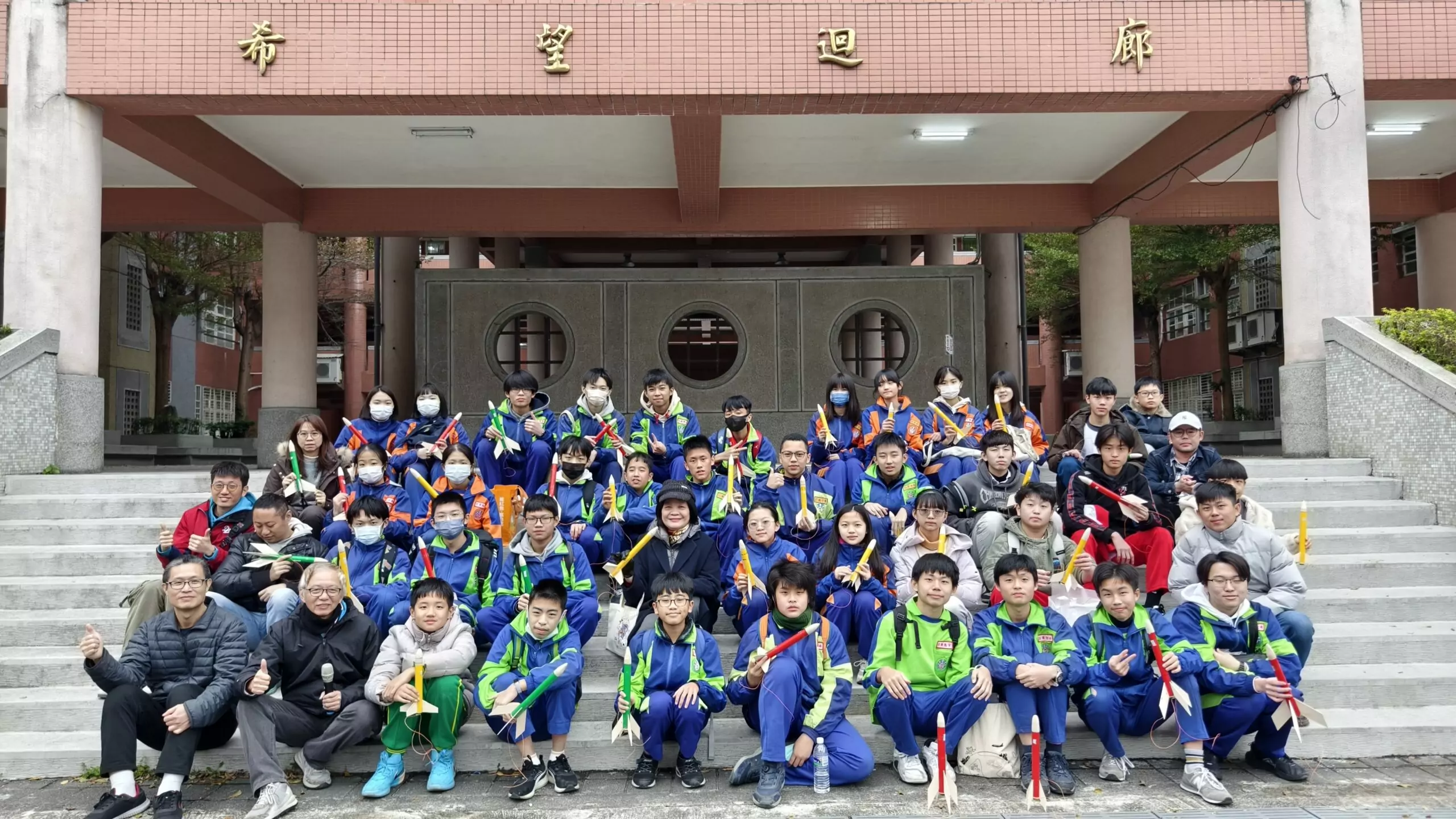 桃市光明國中舉辦航太體驗營 學子DIY火箭直呼滿滿成就感 138098 0 scaled