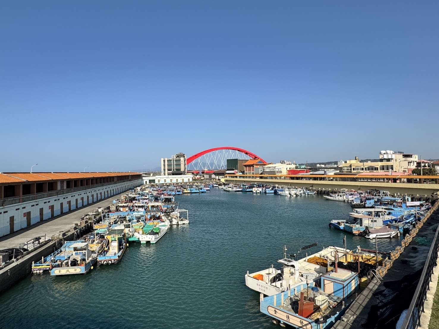 連假樂遊桃園!賞花、吃海鮮、看夜景 享受春天浪漫氛圍 14 竹圍漁港 0