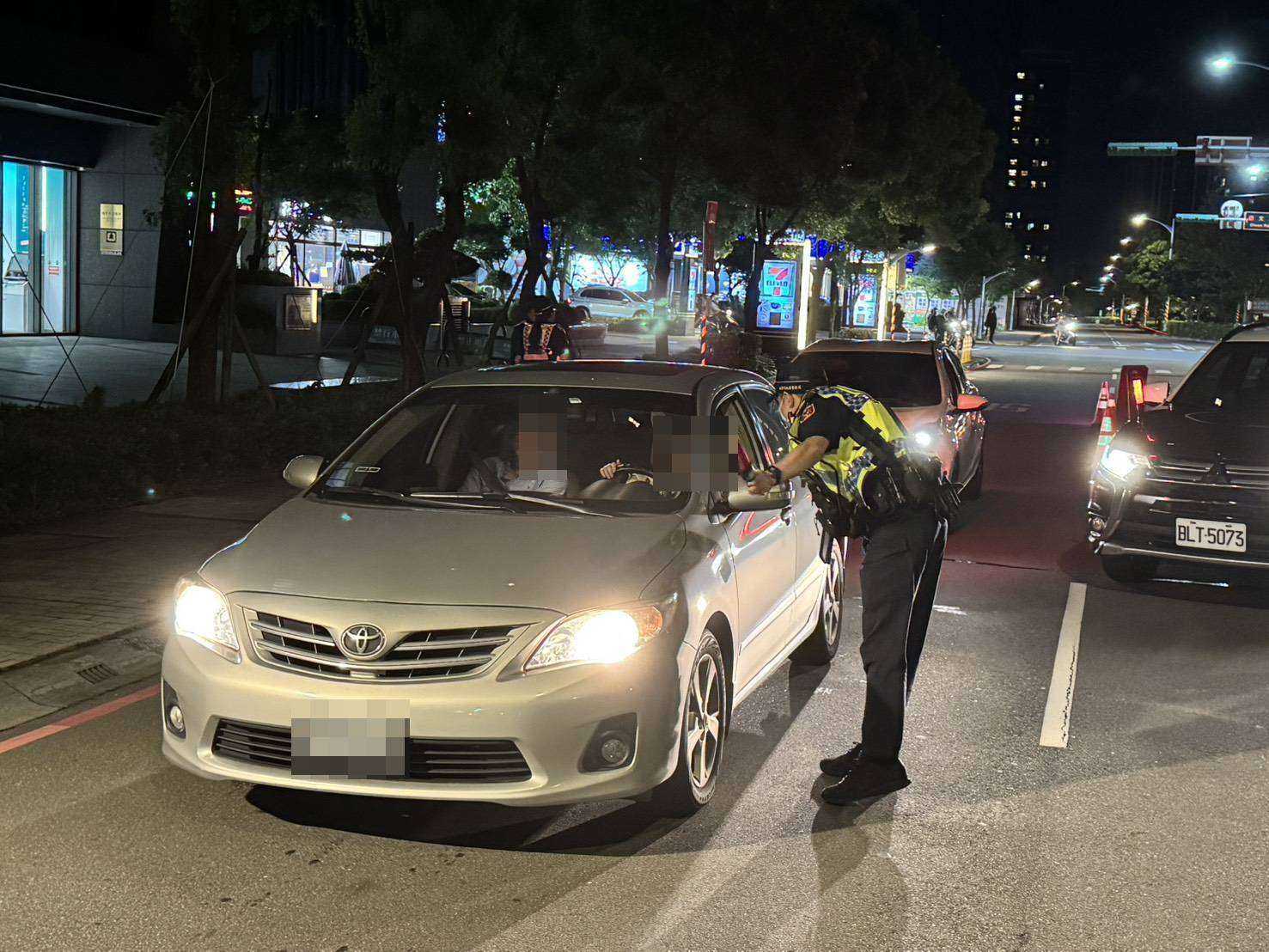 桃警雷霆除暴專案成果豐碩 查獲逾期居留移工及多起刑事案件 2142895 0