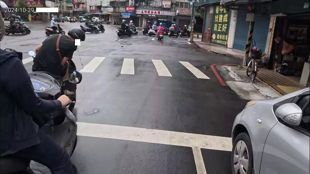 檢舉亂吐檳榔汁得720元獎金PO網 大家驚了:這能賺錢?! 292166 0
