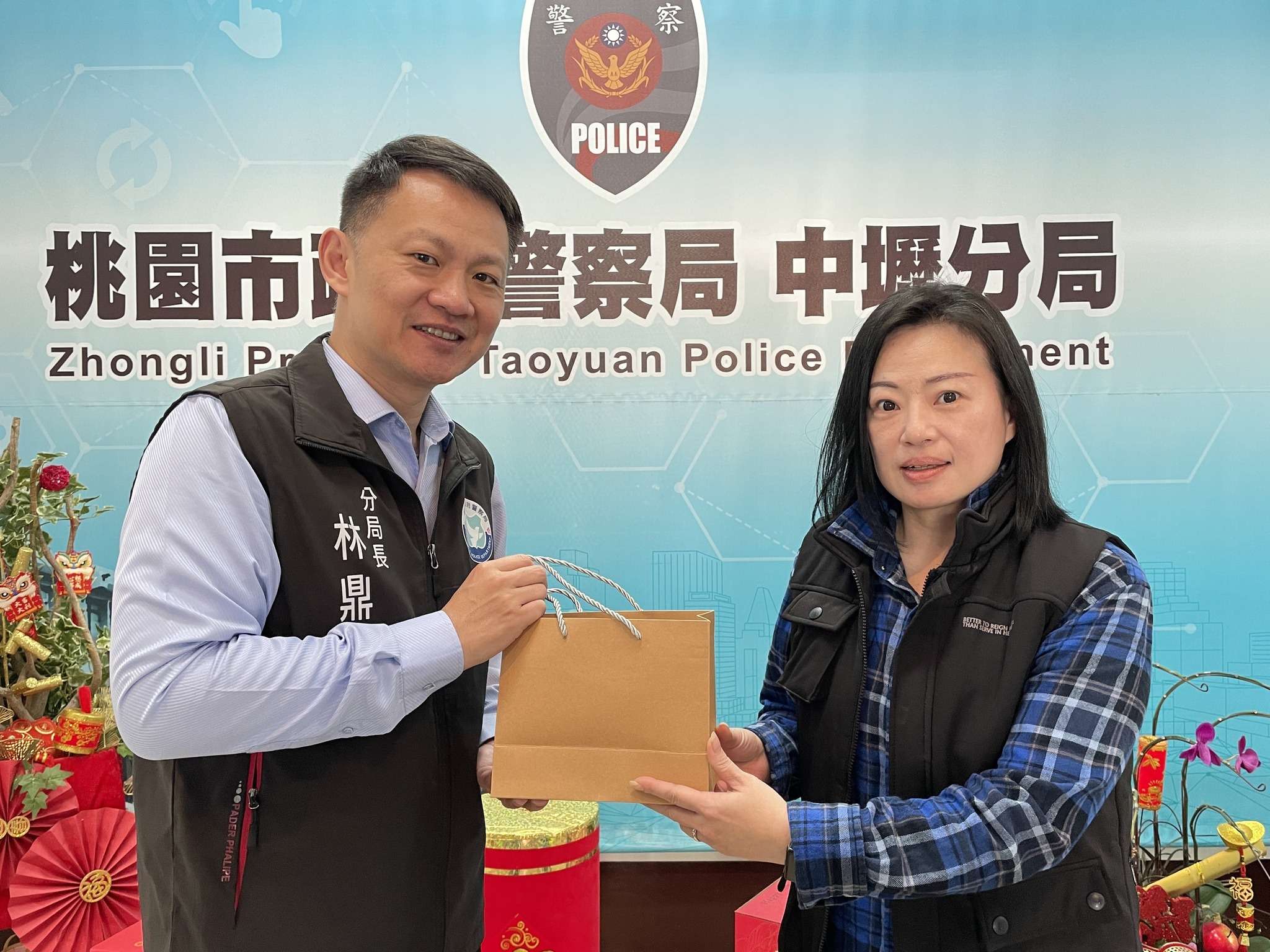 中壢分局鐵娘子邱淑惠育兒兼進修 榮登警佐榜展現堅毅精神 488965803 1099910138845818 9075832742008342152 n