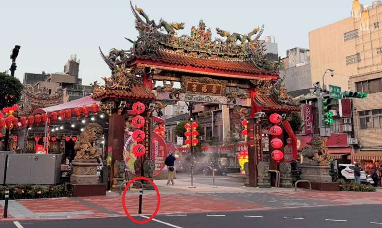 桃園景福宮外防撞桿「撞斷要賠2萬6」被嫌貴 路權團體:應檢討駕駛行為 489477917 1107463534758339 3816376257336850387 n