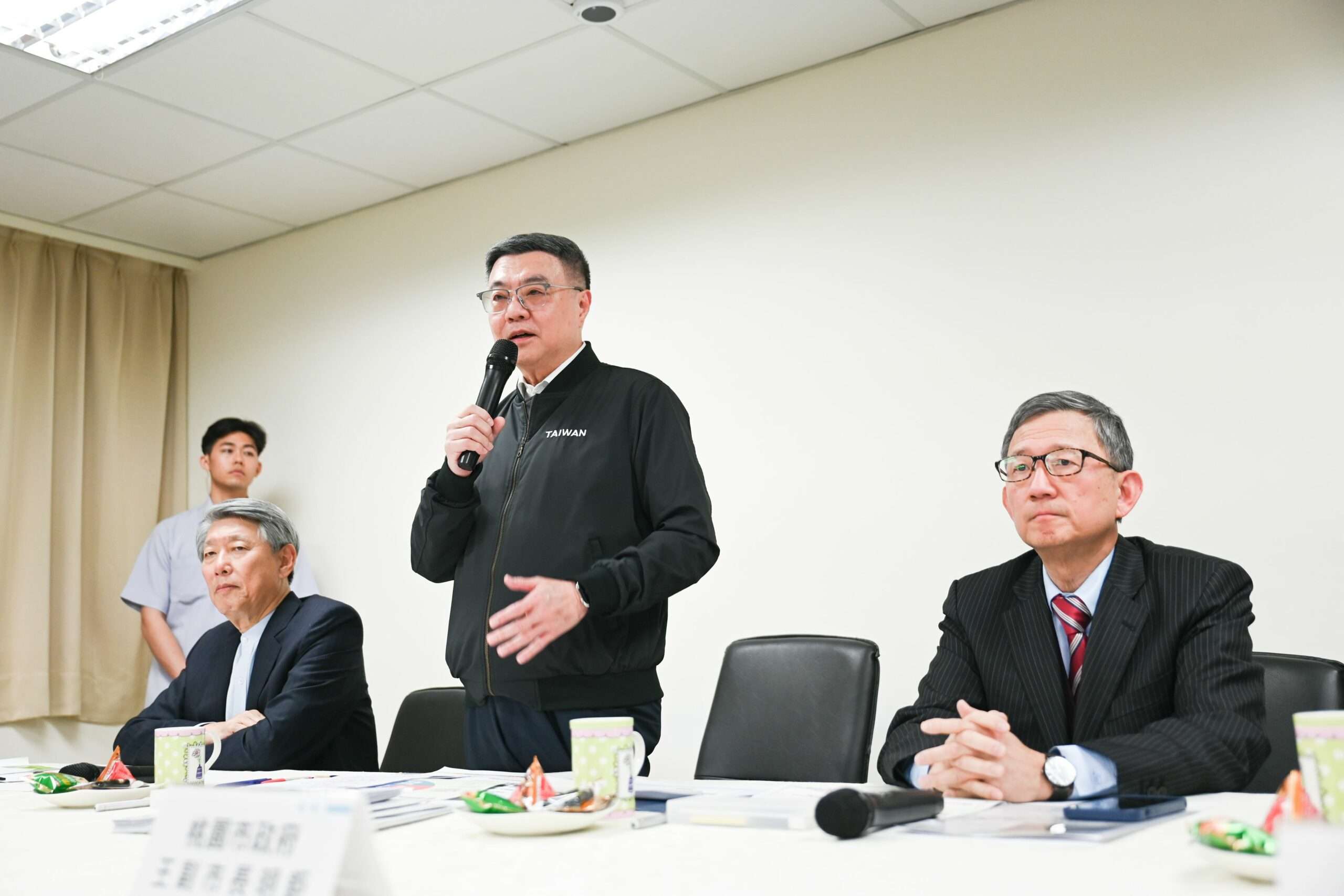 卓榮泰、張善政桃園合體 傾聽產業聲音 5fd32c0e 3df2 4b10 8cae b0cb74ab0bce scaled