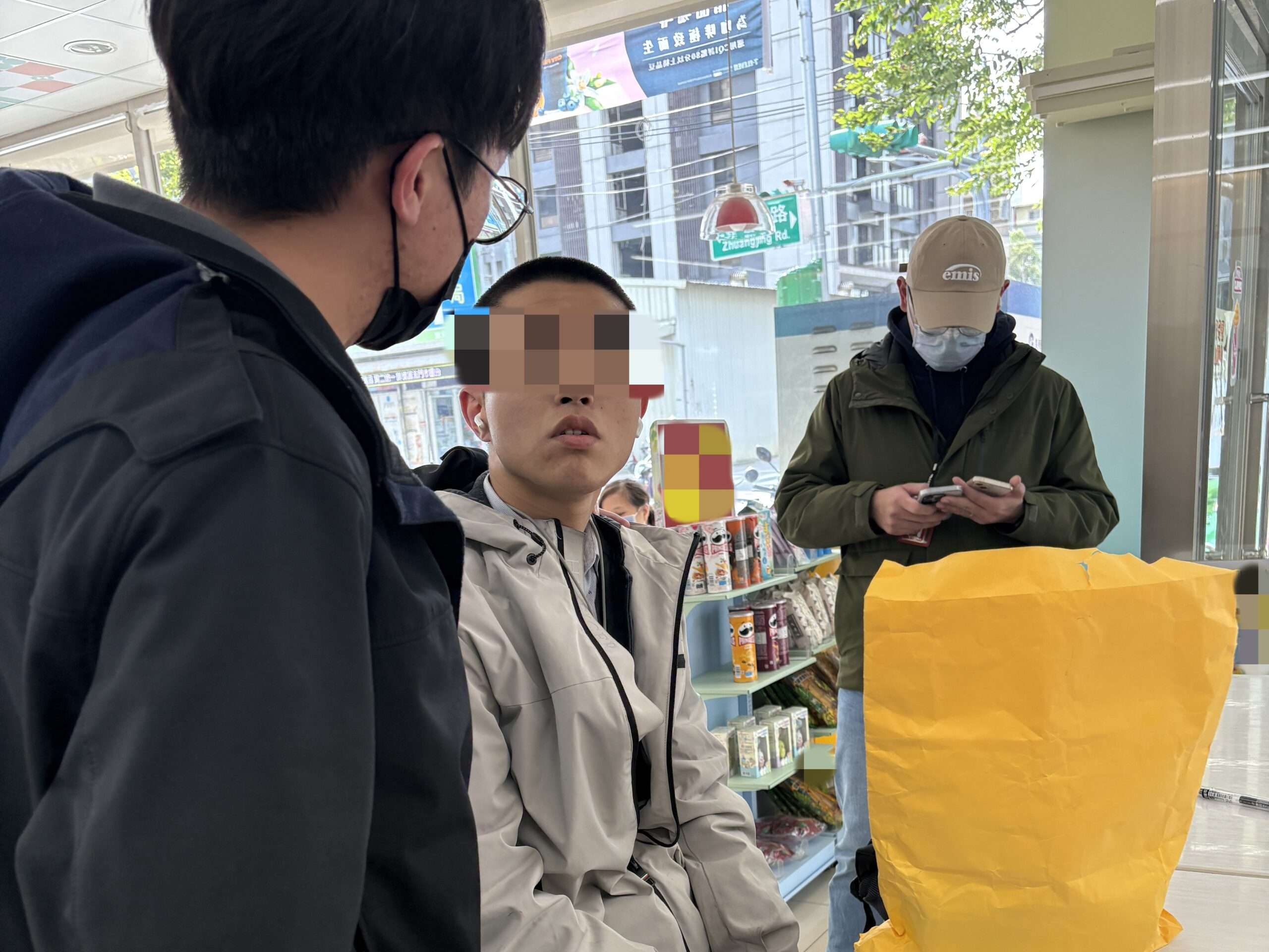 中壢警民密切合作 假投資詐團車手當場被逮