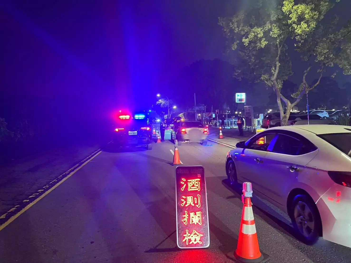 八德警執行雷霆除暴行動 擴大臨檢治安顧慮場所 772670 0