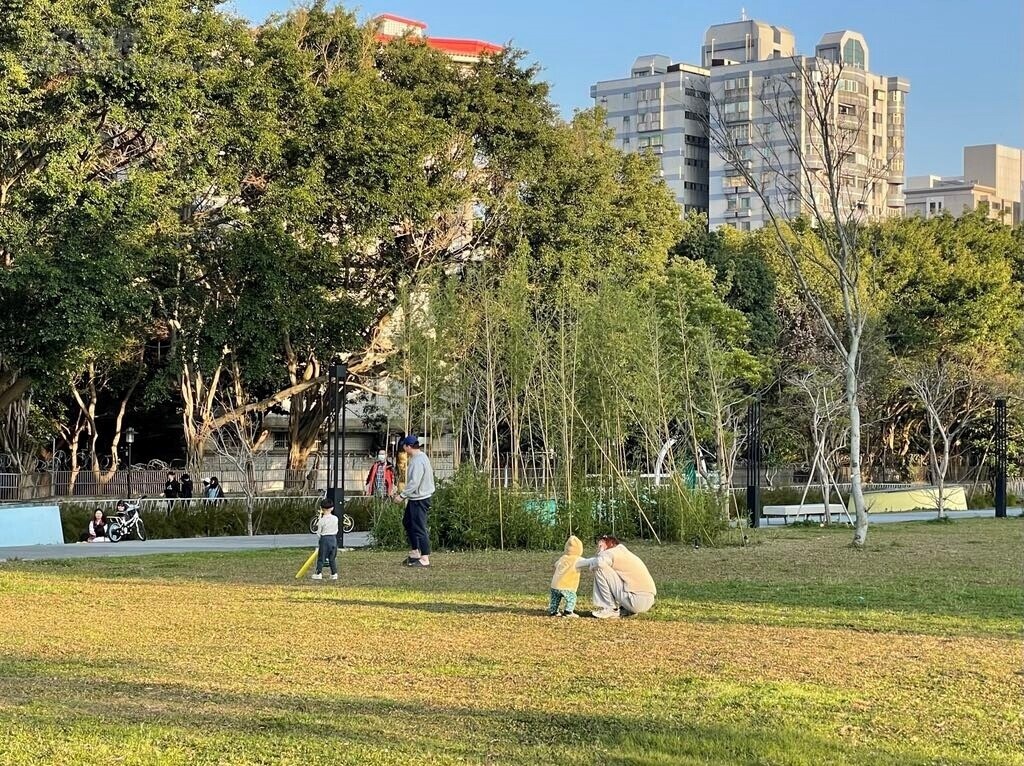 連9年「生不如死」!調查:6成勞工不想生小孩 買不起房成主因之一