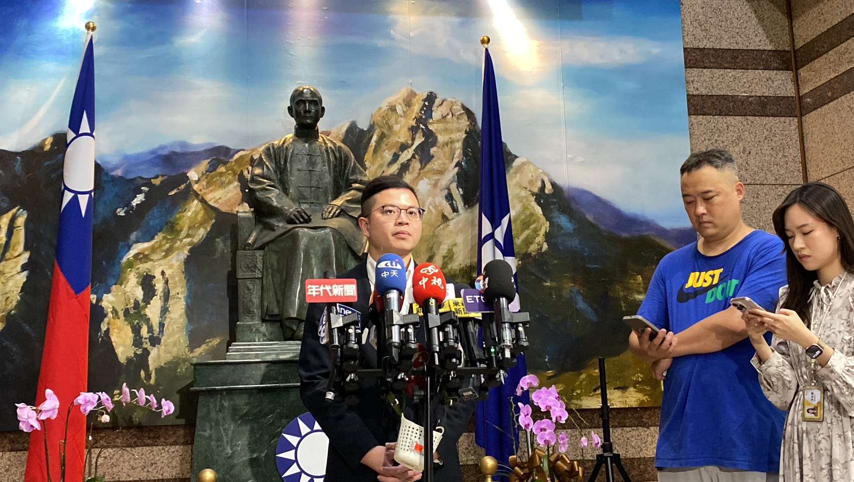 在野峰會登場 凌濤指賴政府1舉動「感受到民意沉重壓力」 S 22405195 0
