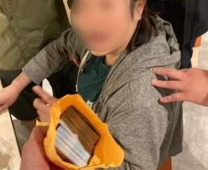 假投資詐騙約面交42萬 大溪警民機智設局逮車手