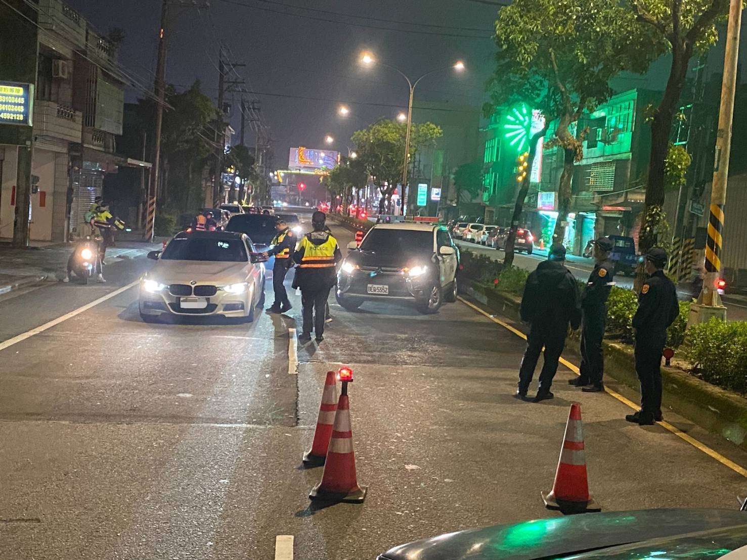 龍潭警執行「雷霆除暴擴大臨檢」專案 壓制幫派氣焰 S 2818147 0