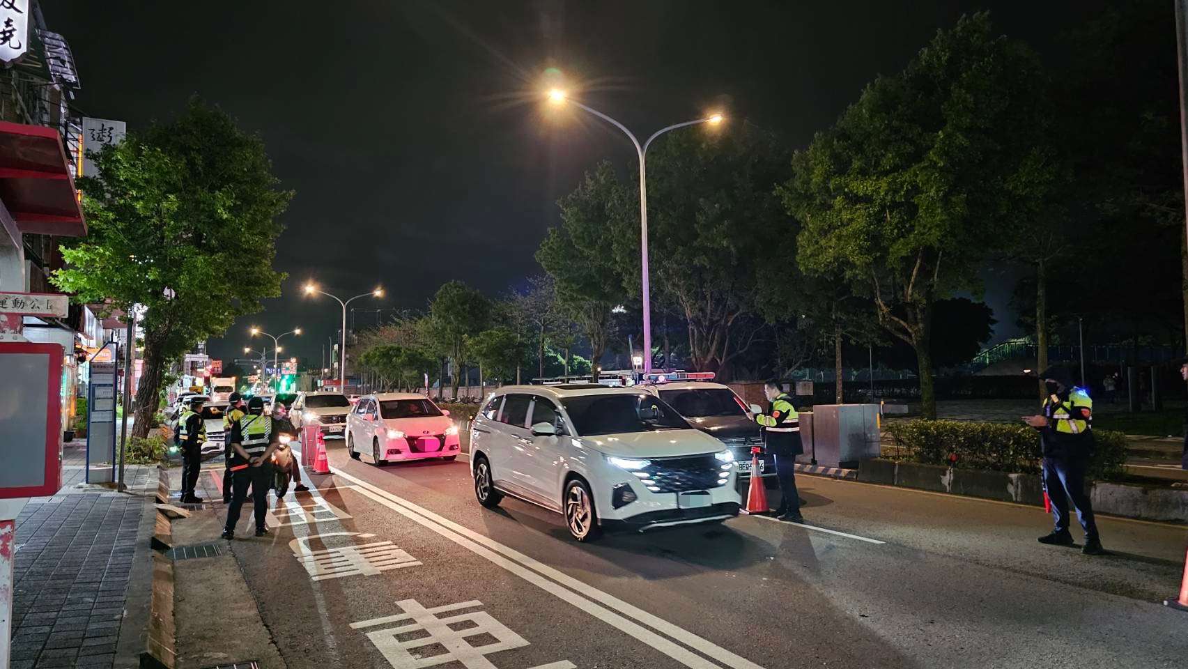 龍潭警深夜雷霆出擊 威力掃蕩清除治安死角 S 3293256 2