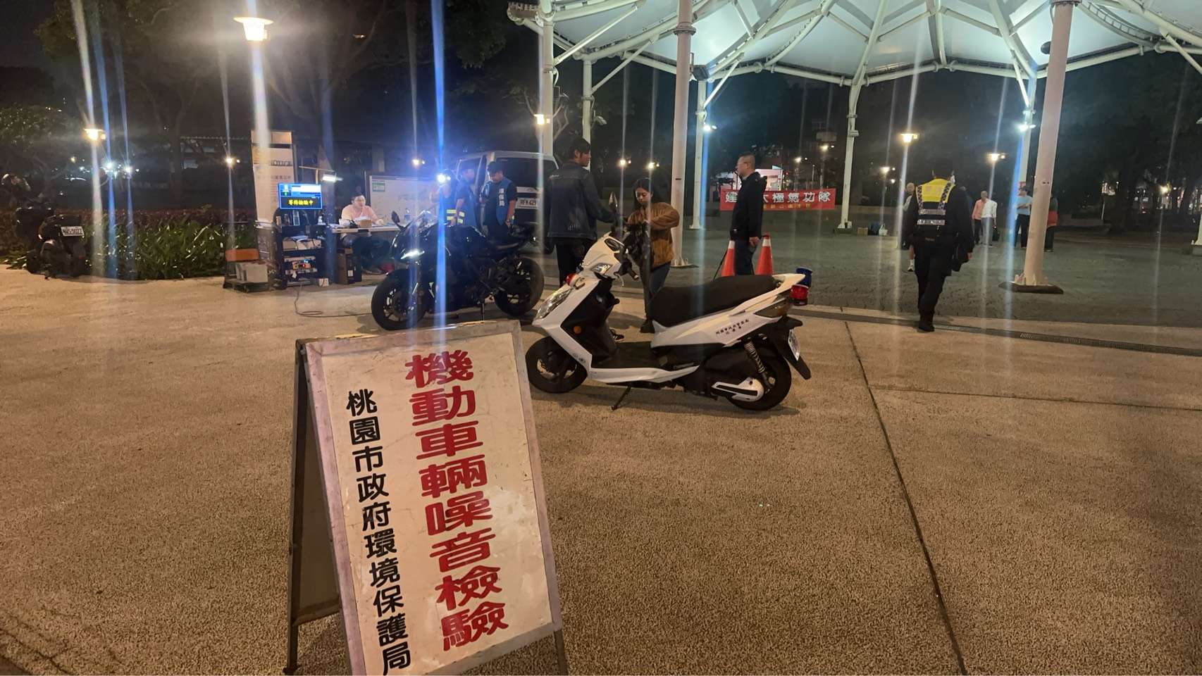 桃警攜手環保局聯合稽查 6車噪音超標當場告發 S 39501839