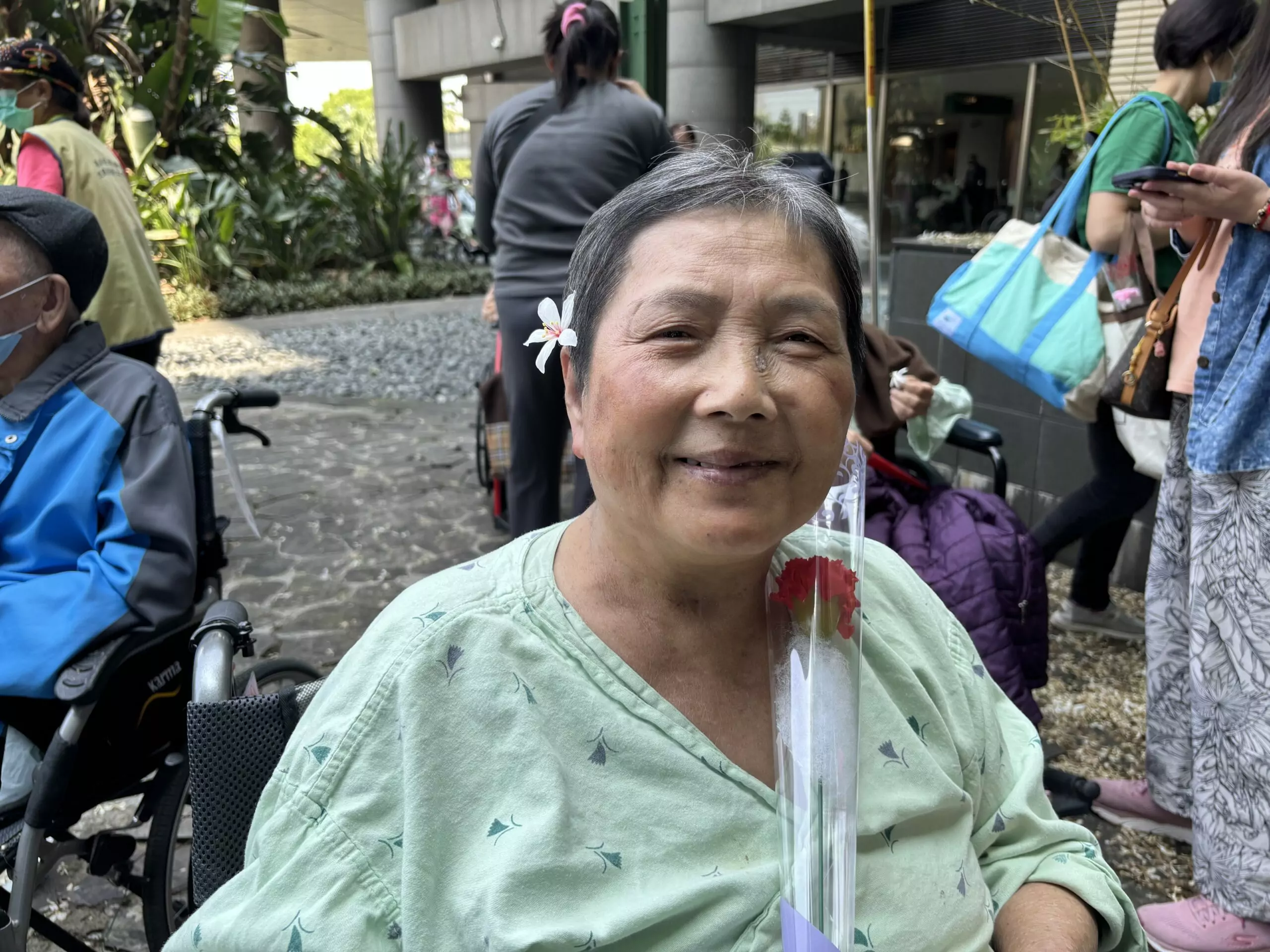 桃園長庚歡慶母親節 陪民眾賞桐感受音樂魅力 桃園長庚歡慶母親節 陪民眾賞桐感受音樂魅力