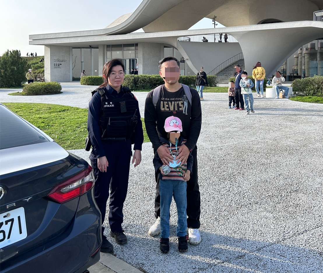 女童與家人走散 「玩得太開心」沒空理楊梅警關心 S 74129650 0