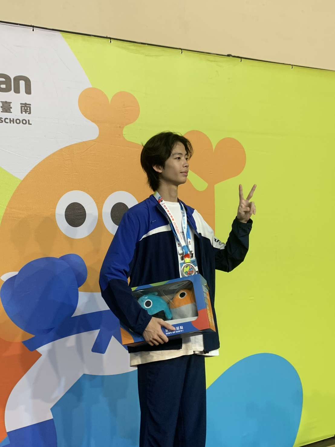 負傷角逐全中運!南崁高中邱奕恩「單手應戰」奪空手道銀牌 S 833617927 0