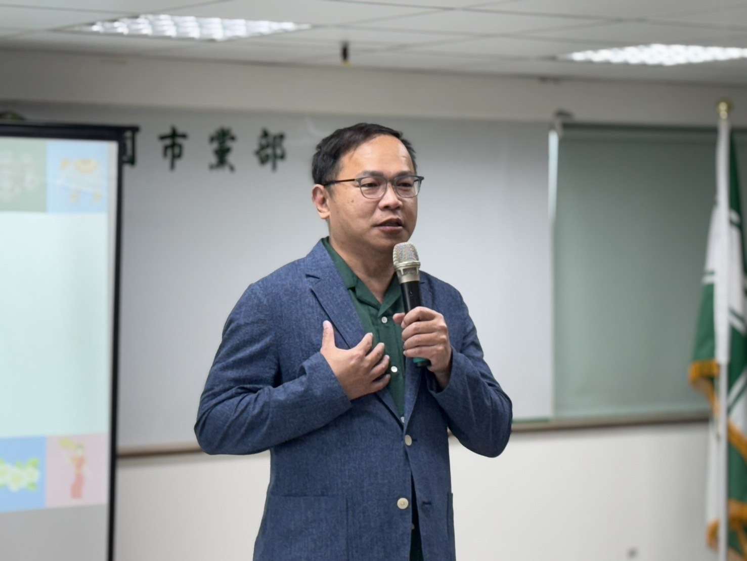 民進黨桃園市黨部設立新住民諮詢站 提供法律詢諮與生活服務 S 96116825 0