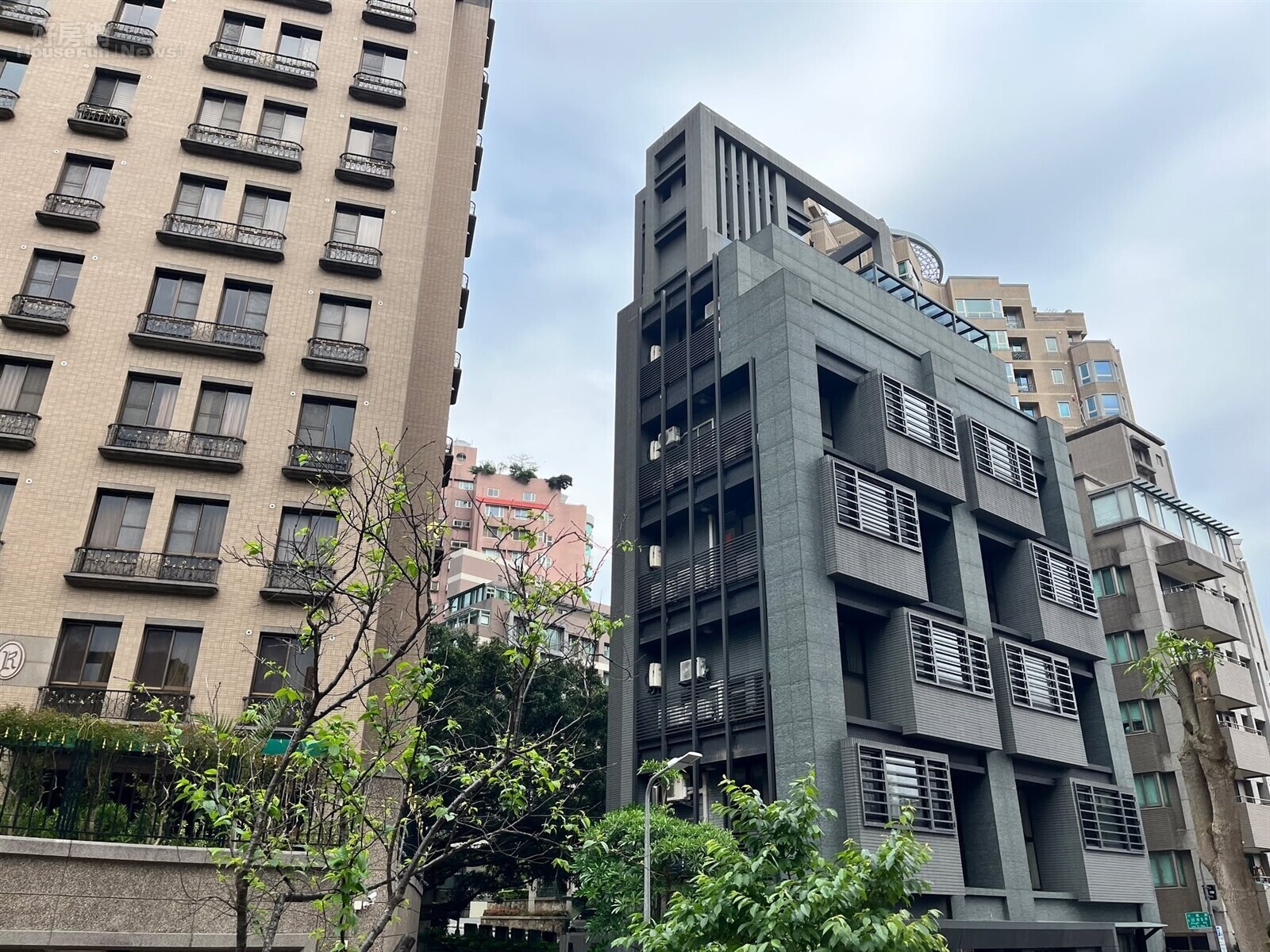 股市坐雲霄飛車「有房卡實在」!專家見「房市休息」這類人記得一件事:3年手上有現金