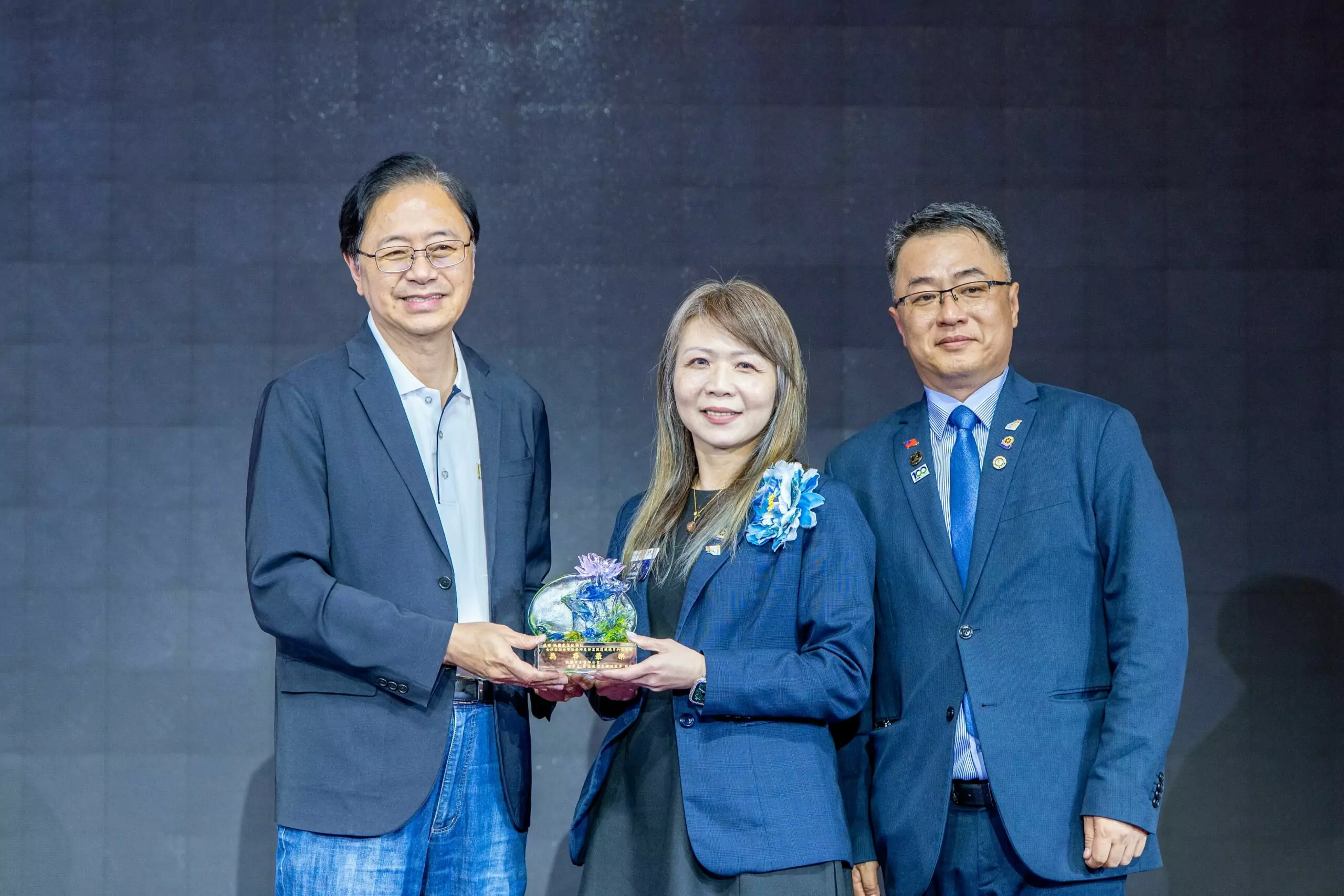 桃園牙醫師公會理事長履新 張善政:共同守護民眾口腔健康 桃園牙醫師公會理事長履新 張善政:共同守護民眾口腔健康