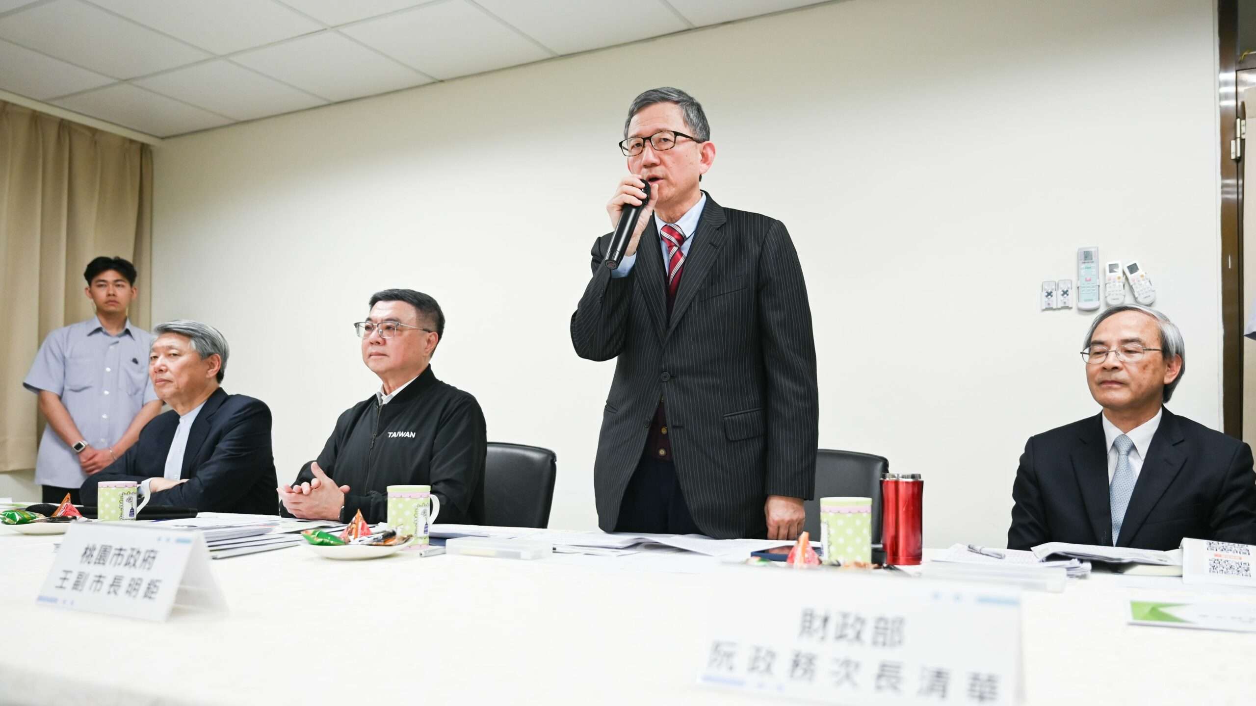 卓榮泰、張善政桃園合體 傾聽產業聲音 efe7d8d7 cd32 48b3 a9ca 7566066fc9b9 scaled