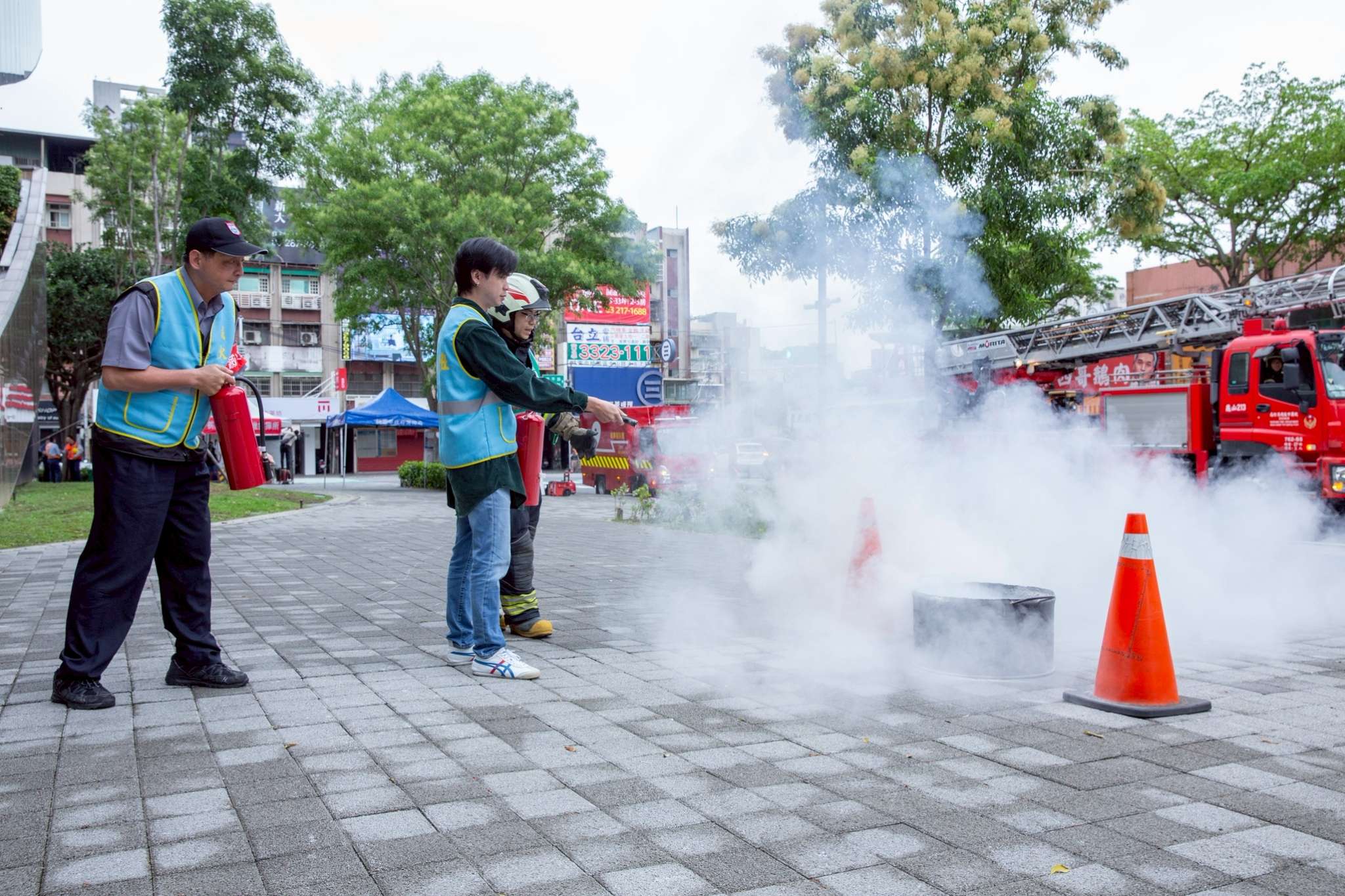 桃消第一大隊救災資訊平台車首度亮相 攜手商場提升災害應變能力 ghdfqe5 4