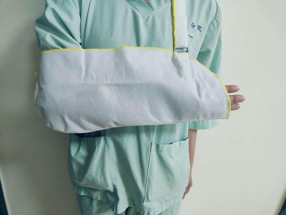 手部骨折術後疼痛不減?部桃新屋分院揭「吊帶用法」是關鍵 gs669f