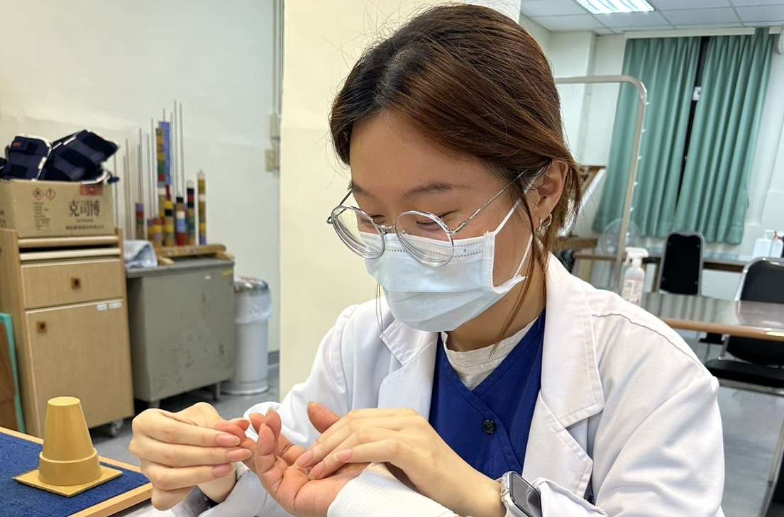 7旬婦滑倒手腕腫脹變形 部桃醫助她恢復正常生活