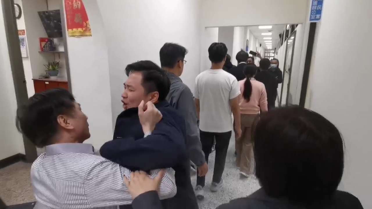 林右昌與桃議員關門密會 詹江村:國難當頭綠營還在關心大罷免 vs250408 006 0