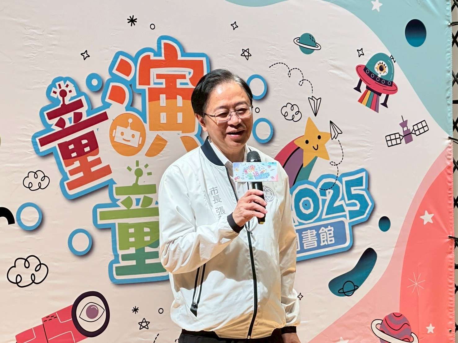張善政市長致詞 透過親子閱讀及故事劇場，打造適合小朋友的閱讀環境，鼓勵多吸科技收