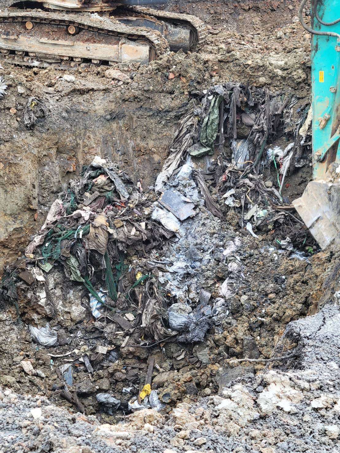 桃園檢調警環攜手破獲非法回填廢棄物 土地管理人下場曝光 第3張 4