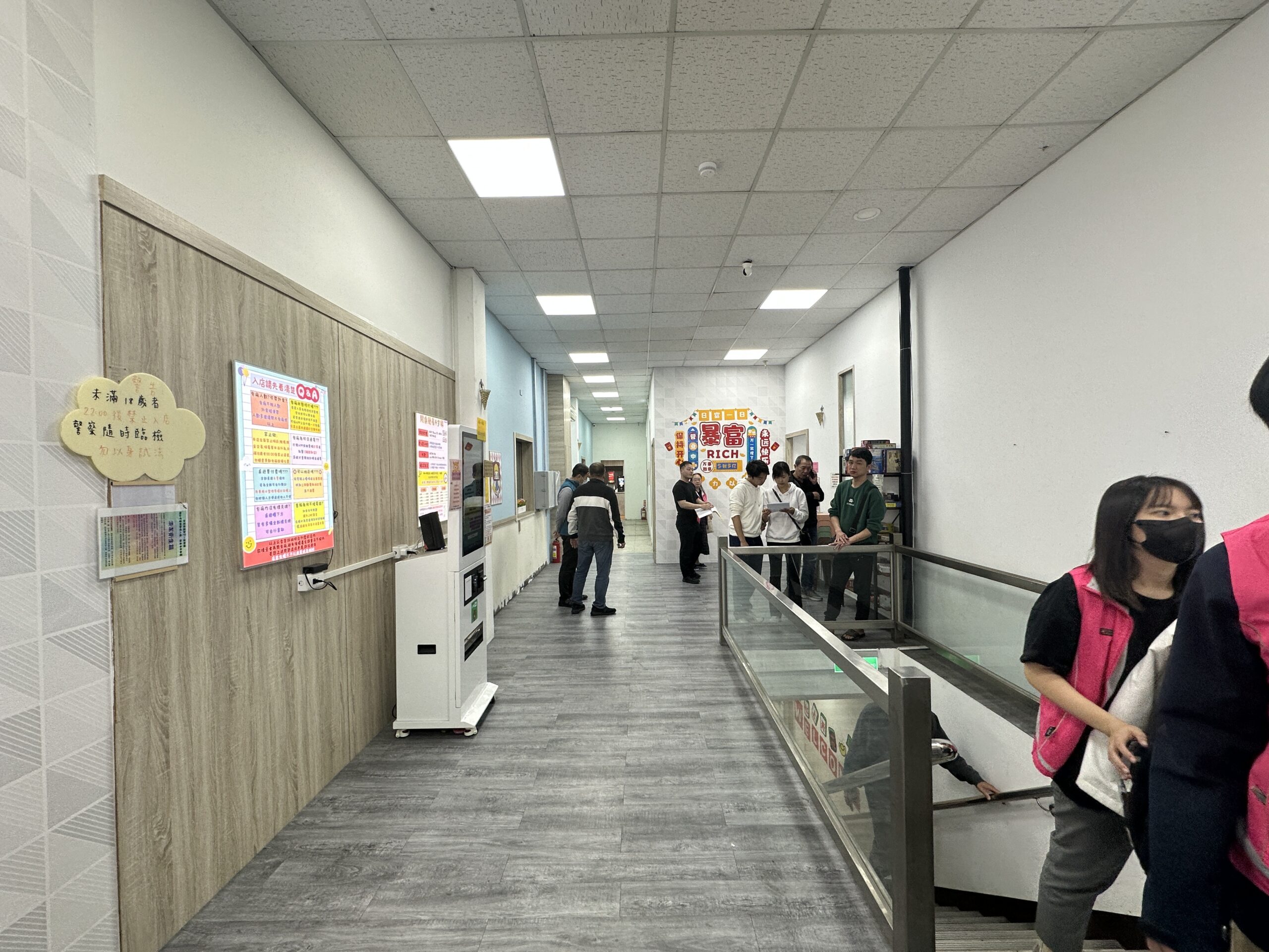 自助麻將店偽裝桌遊店涉多項違規 遭桃園建管處強拆 自助麻將店偽裝為桌遊店 0 scaled