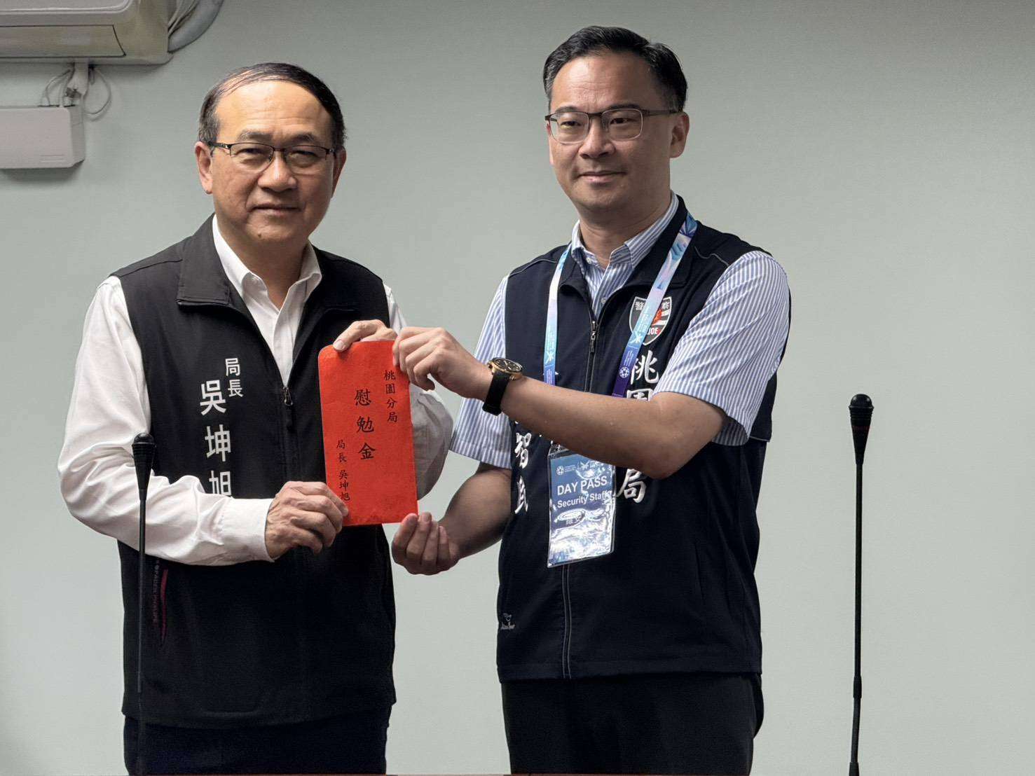 桃警頂高溫維護世壯運治安 吳坤旭贈慰勉金肯定同仁辛勞 2173756