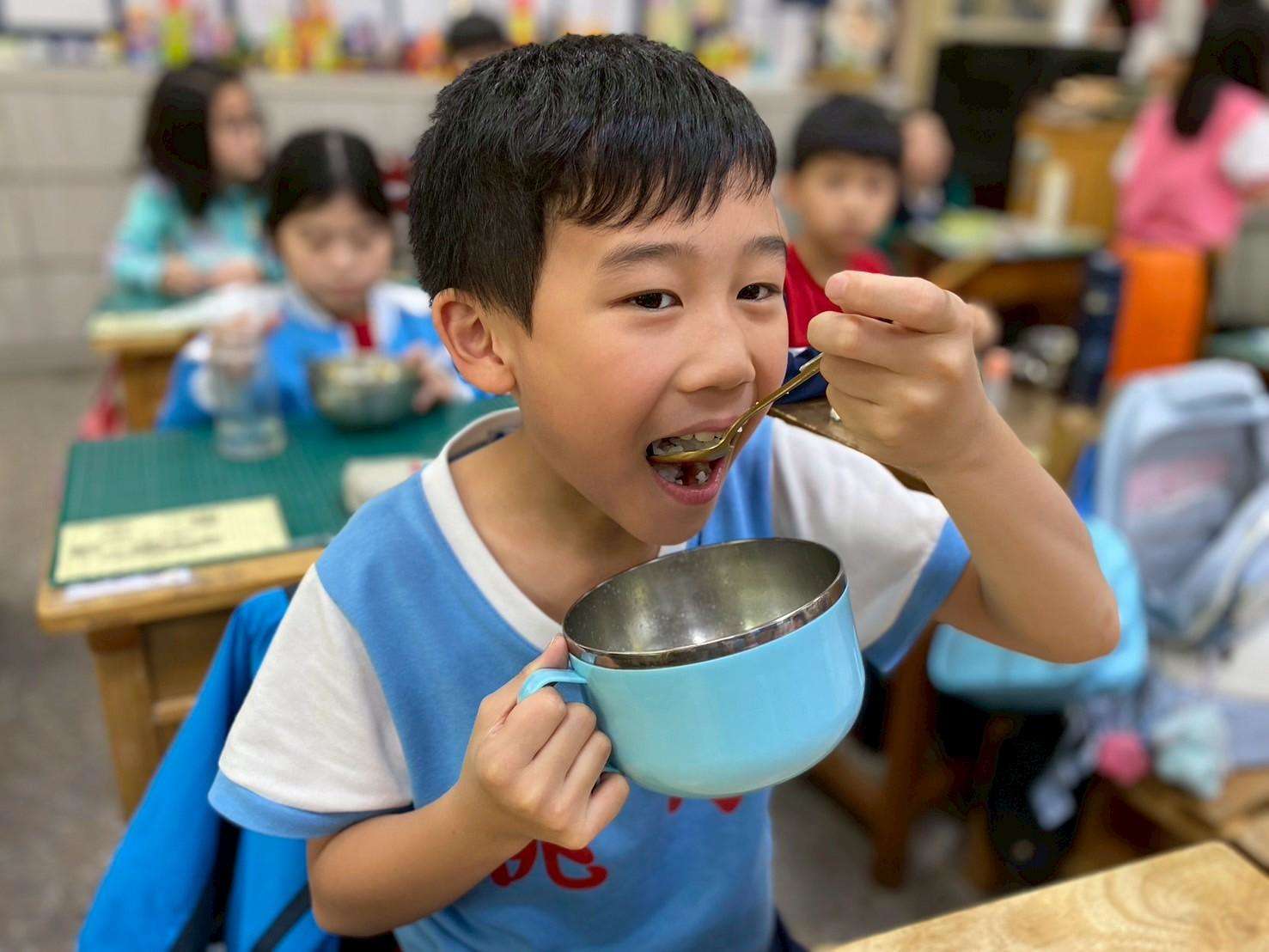 免費營養午餐升級 幼兒教育助學有感