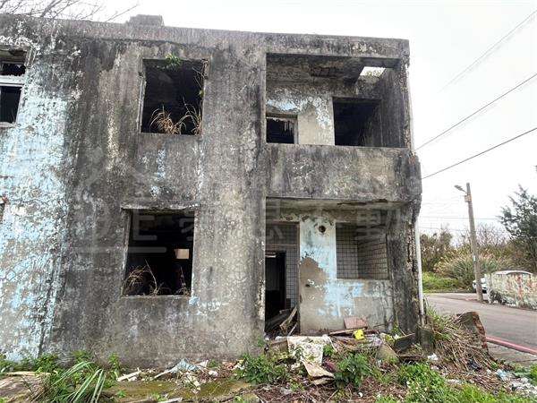 蘆竹「敘利亞戰地風」房屋598萬出售 網:可以打漆彈? 494006211 9596756657040657 8093767757906613671 n