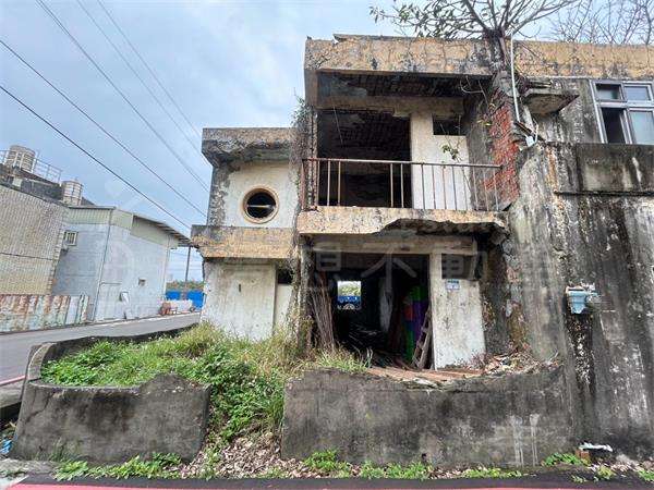 蘆竹「敘利亞戰地風」房屋598萬出售 網:可以打漆彈? 494218288 9596756650373991 6172732132907555883 n