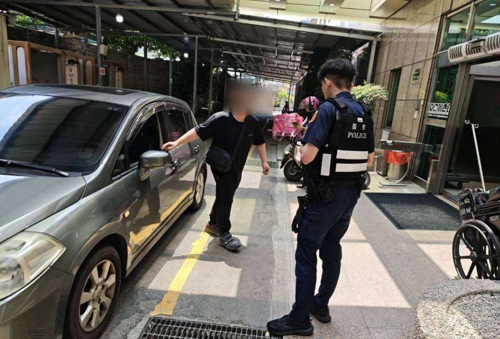 民眾昏倒命懸一線 蘆竹警火速開道搶救黃金6分鐘 620991