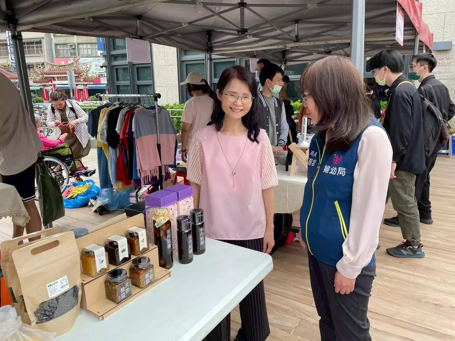桃園婦幼局辦主題市集迎母親節 推「桃姊妹禮盒」挺婦女培力 73407