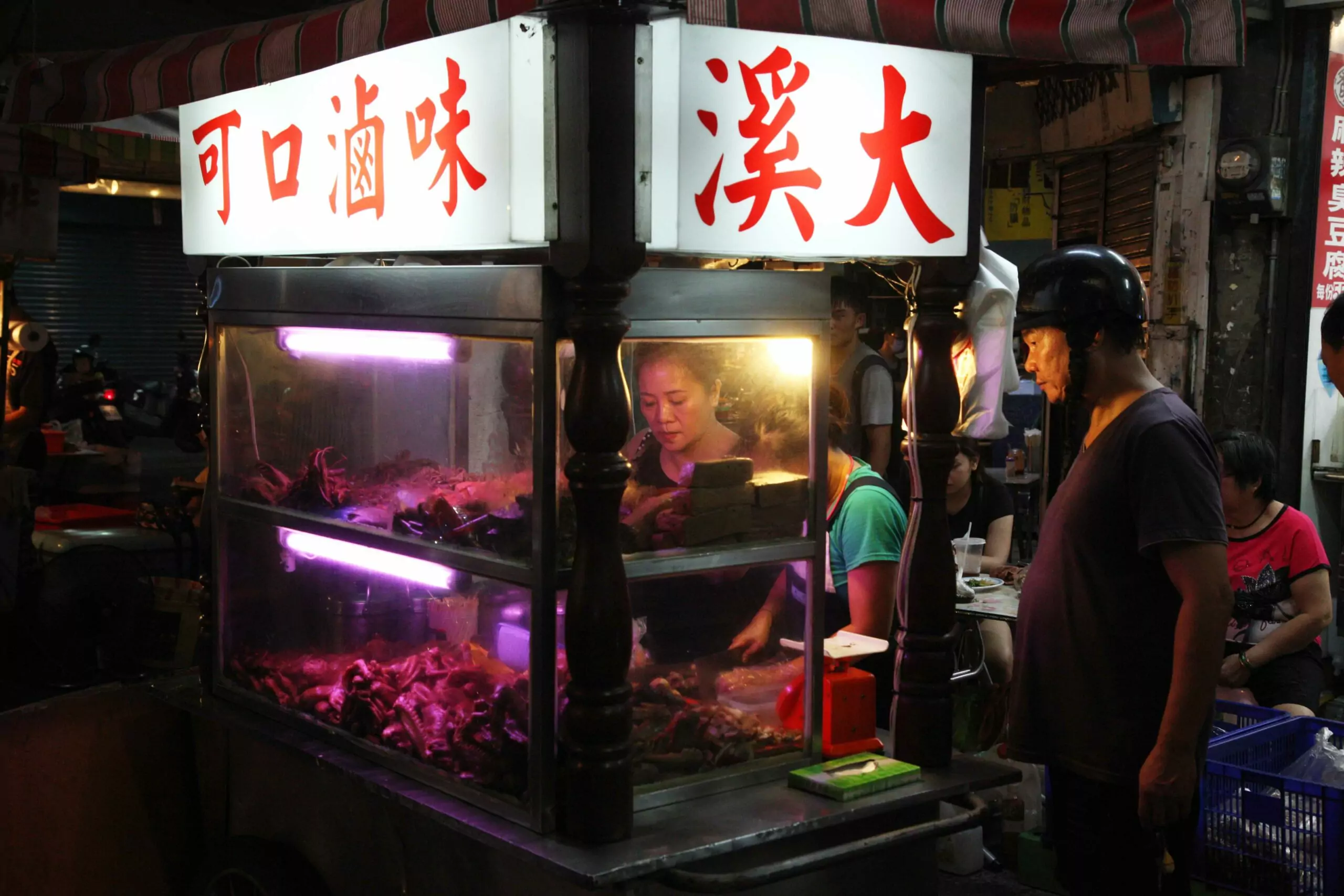 【有片】堅持分鍋分類滷製 「可口滷味」讓桃園夜歸人心暖胃也暖 【有片】堅持分鍋分類滷製 「可口滷味」讓桃園夜歸人心暖胃也暖