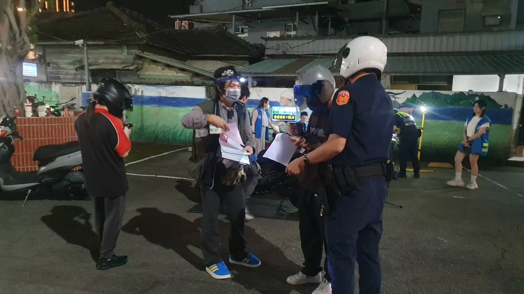 改裝排氣管新制上路 蘆竹環警監加強取締攜手降噪 改裝排氣管新制上路 蘆竹環警監加強取締攜手降噪