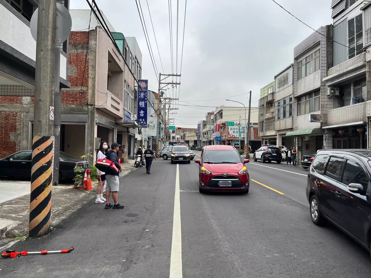 穿越馬路遭車撞!新屋男學生四肢受傷送醫治療 穿越馬路遭車撞!新屋男學生四肢受傷送醫治療