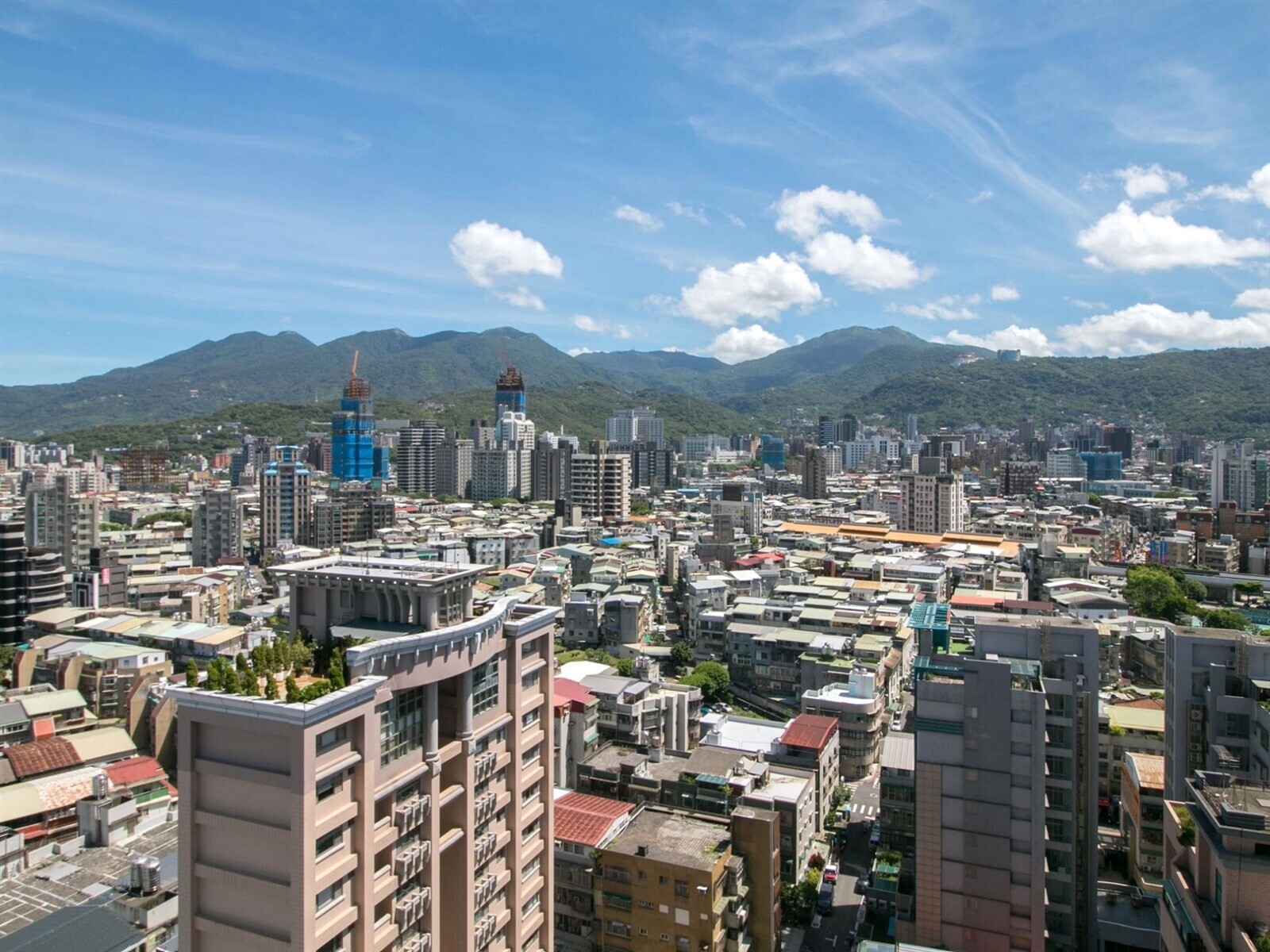 不想委屈住小宅!預算1500~2000萬元買哪裡坪數最大? 北市「這2區」超過30坪