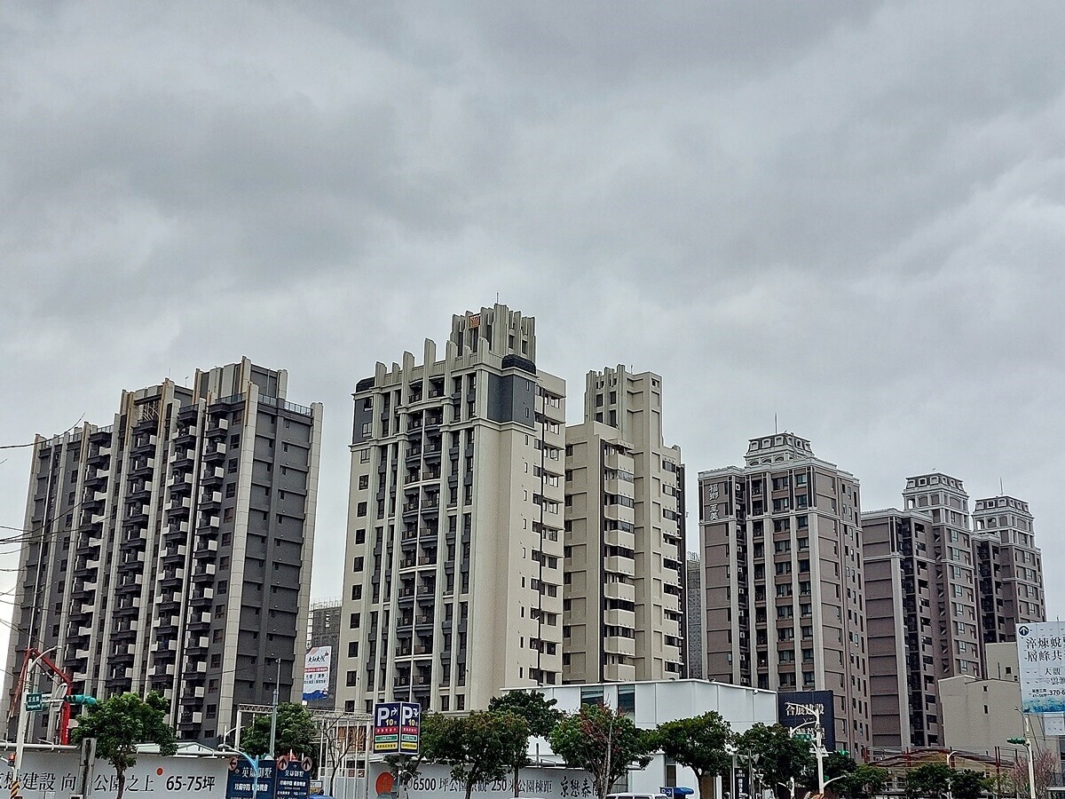 川普關稅重拳打出二手屋賣壓 專家直言房市3要件「都不利」…影響恐達3年