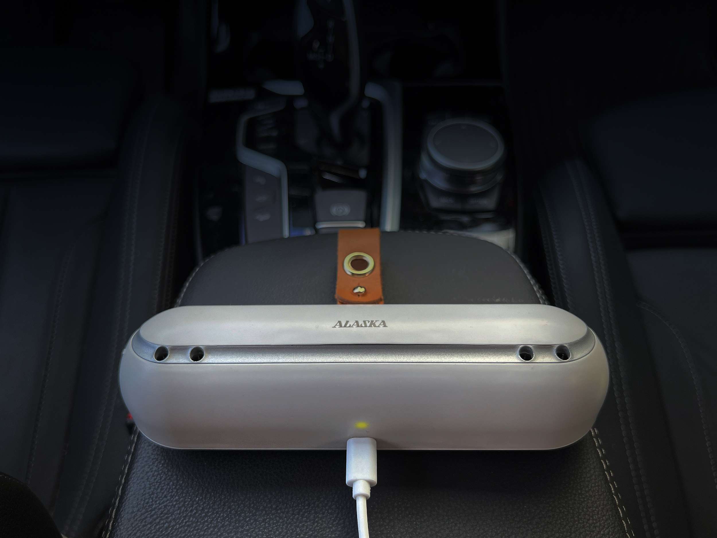 拒絕與髒空氣同行 Air Pill 除菌膠囊車內清新空氣守門員 S__13689096_0