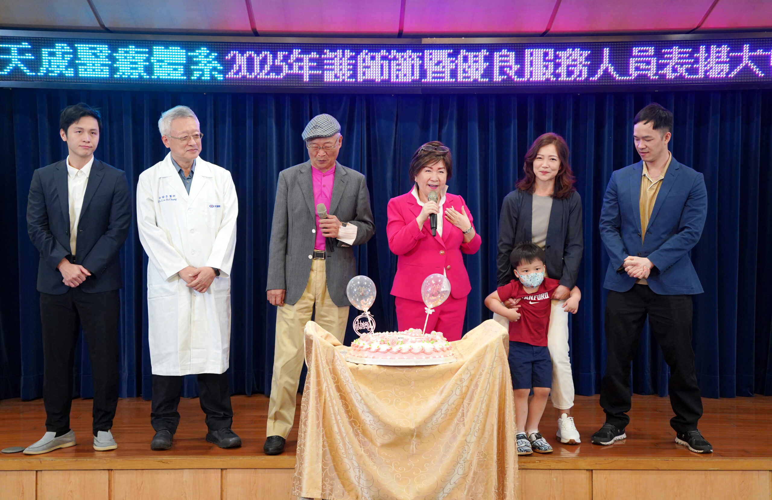 有妳真好!天成醫療96位護理英雄獲表揚 歌聲與淚光共譜最暖護師節 S__13689096_0