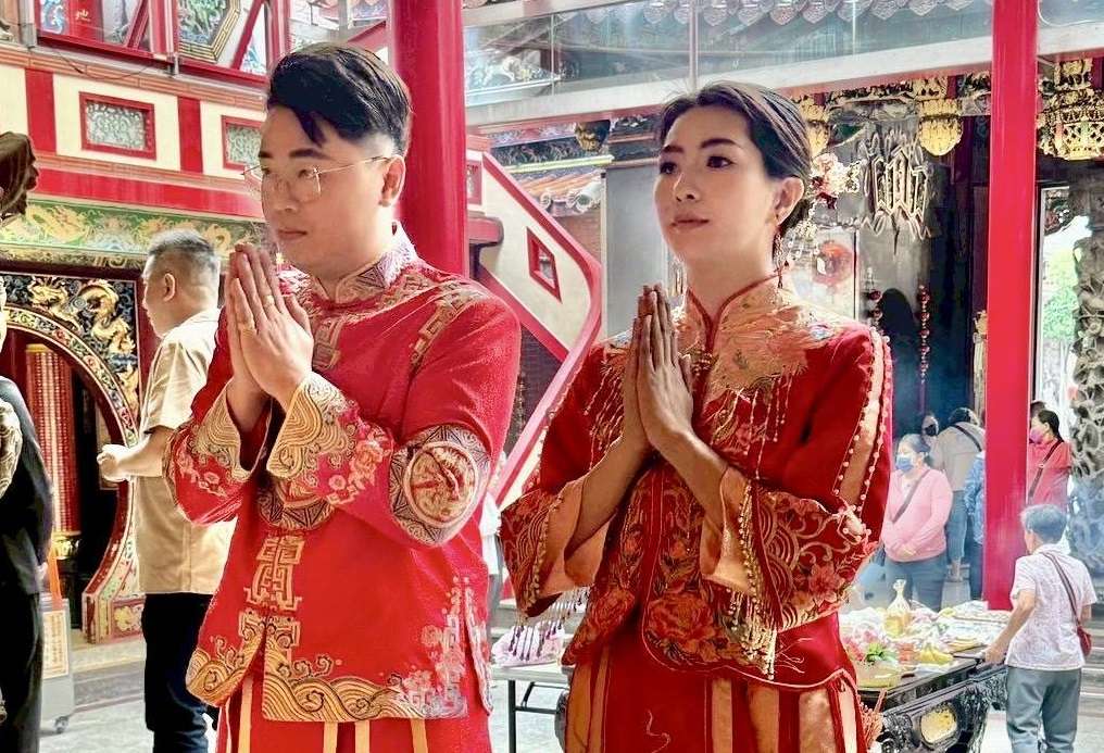 在桃園大廟景福宮結婚!開漳聖王、月老神君見證新人喜結良緣