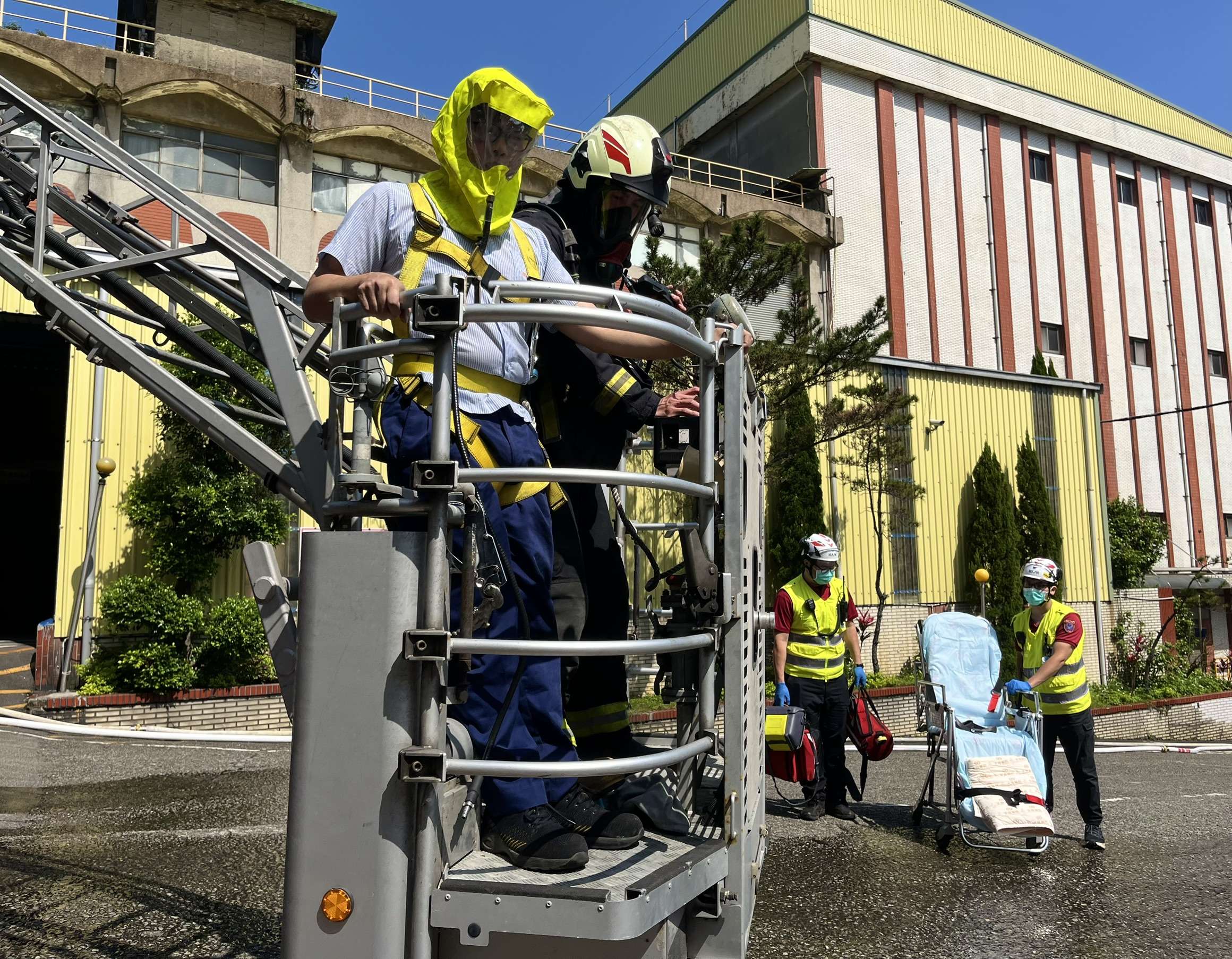 火災搶救導入科技 桃消迴龍分隊助企業提升自衛消防意識 S__294166584_0
