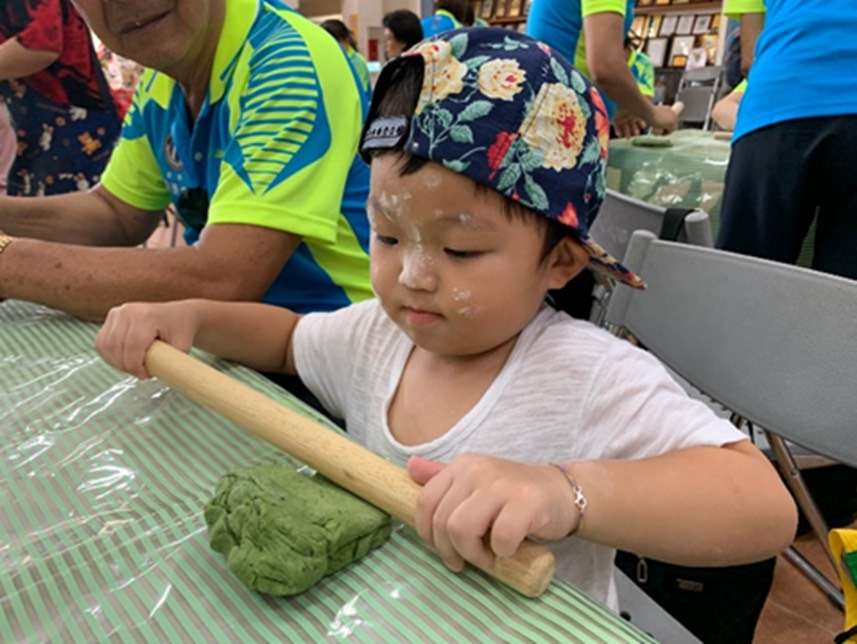 桃竹苗分署曝親子端午出遊首選 動手做艾草饅頭、麵疙瘩 S__17367160