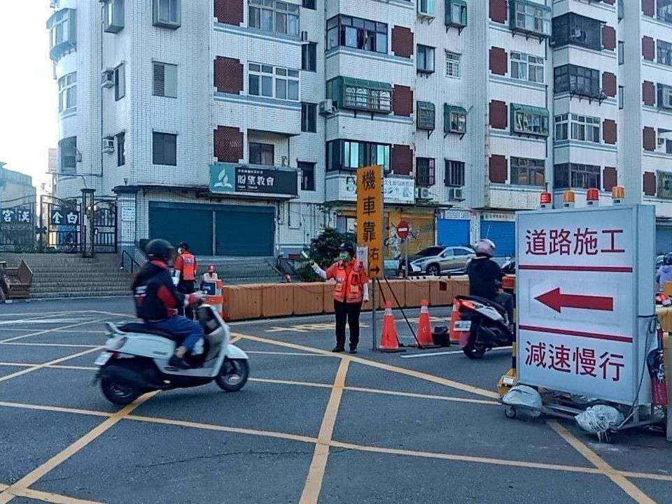 用路人注意!配合桃園鐵路地下化施工 平鎮環南路地下道5/21起車道調整 S__17367160